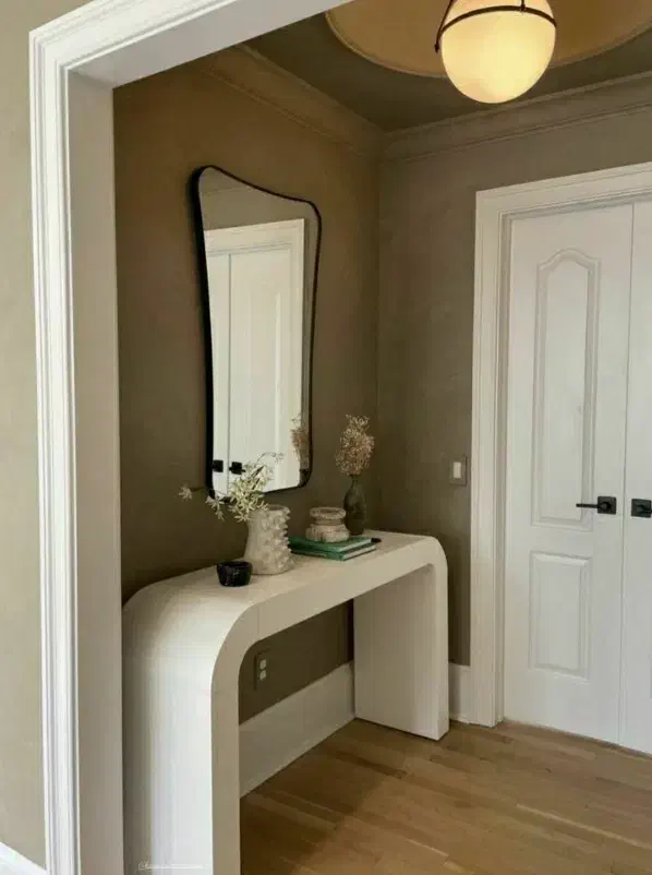 صندلی تابوره/ترولی قفلدار/آینهکنسول/صندلی/بخور|آرایشگاه و سالنهای زیبایی|سنندج, |دیوار