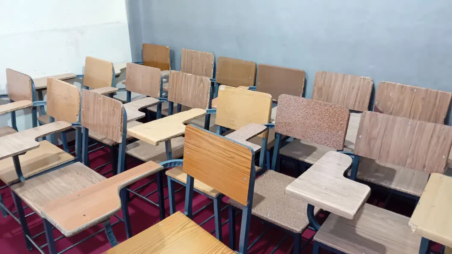 صندلی دانش آموزی و دانشجویی|صندلی و نیمکت|تربتحیدریه, میدان مرکزی|دیوار