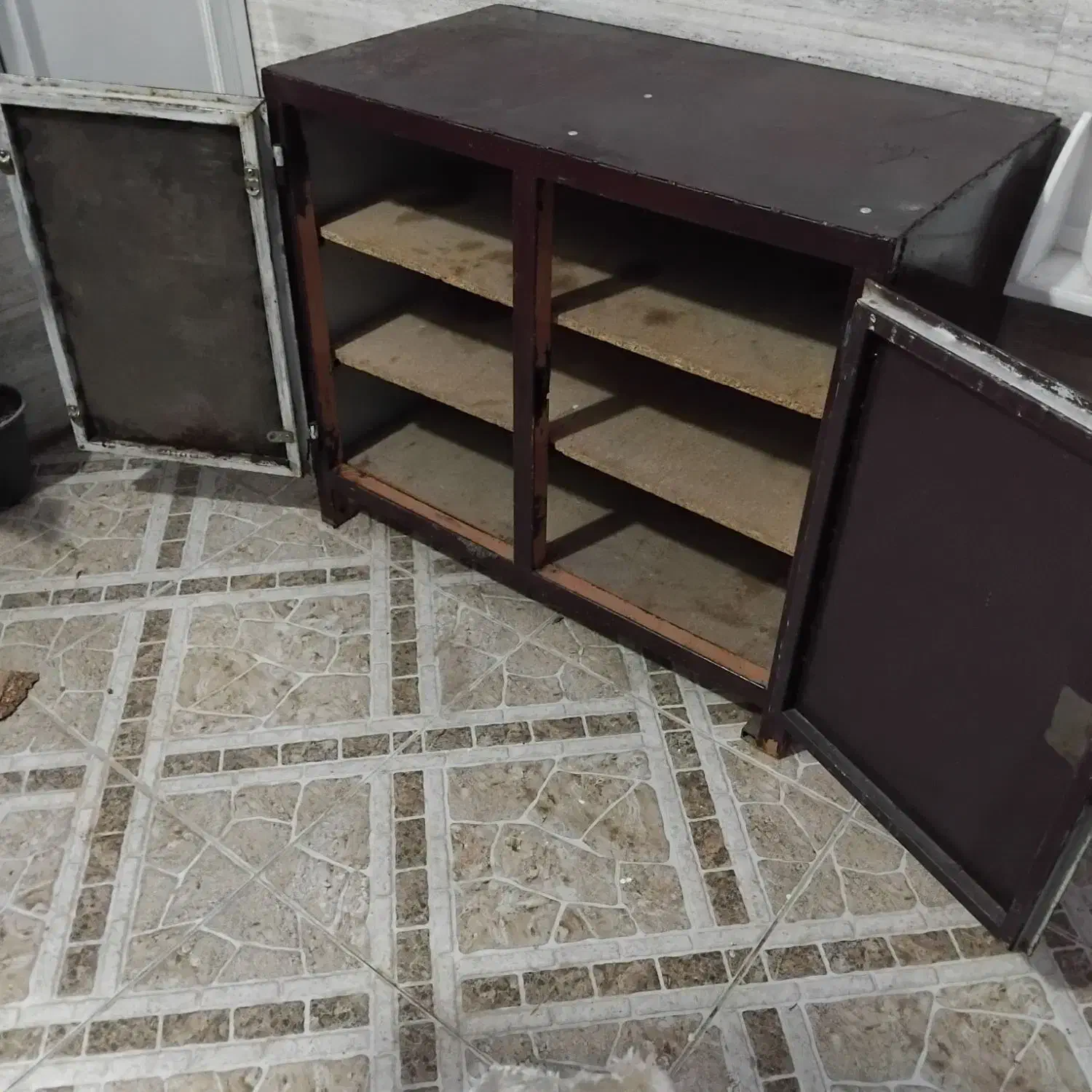 میز کار آهنی|مبلمان اداری|خرمآباد, |دیوار