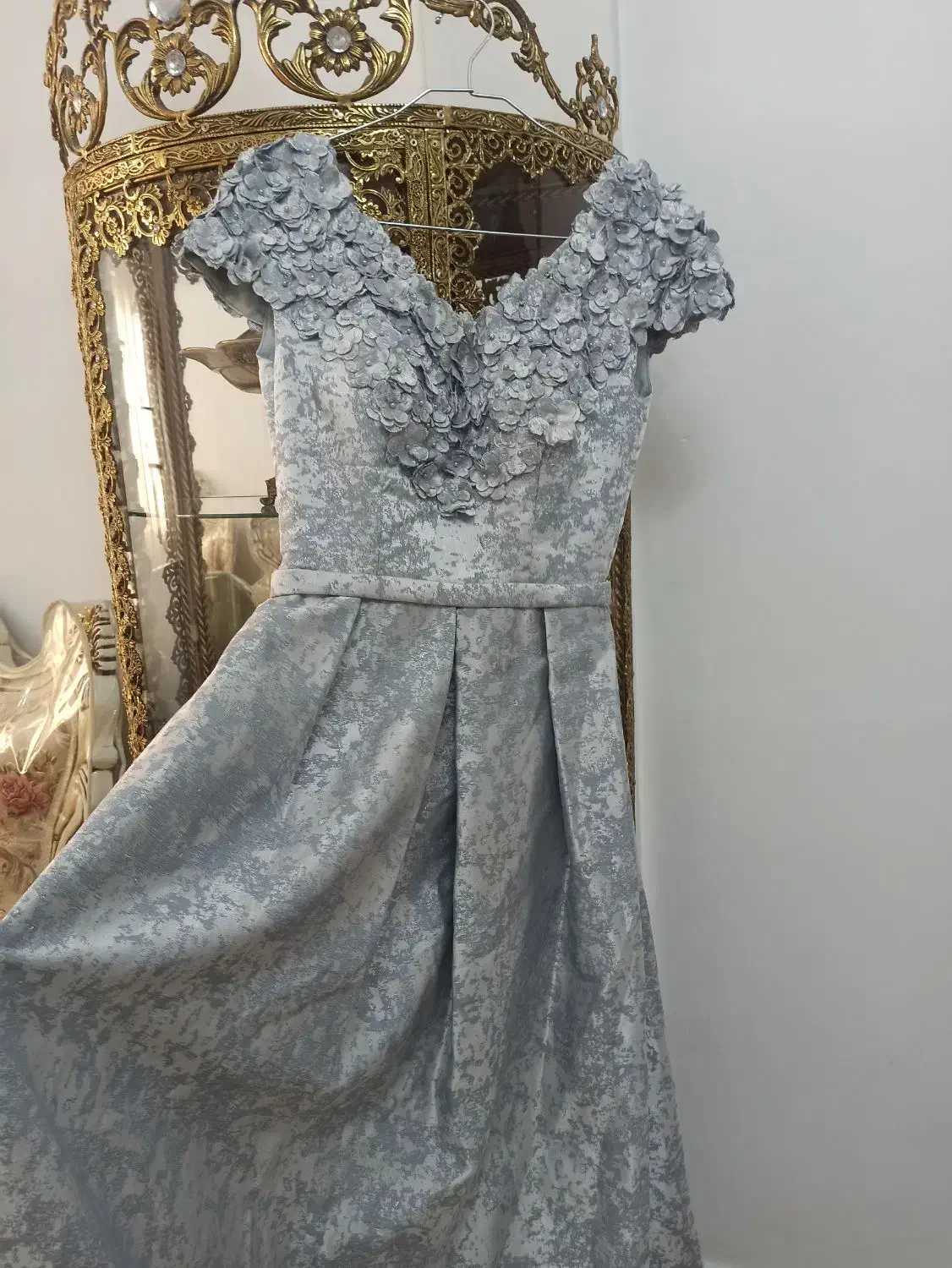 لباس مجلسی|لباس|قرچک, زیبا شهر|دیوار