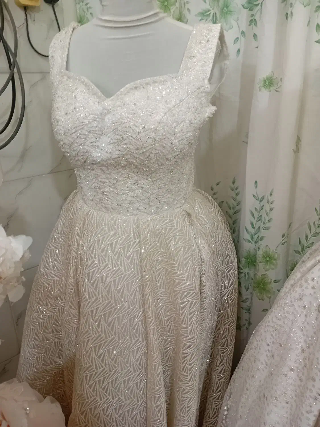 اجاره انواع لباس عروس و لباس مجلسی در مزون مرسانا|لباس|گناباد, |دیوار