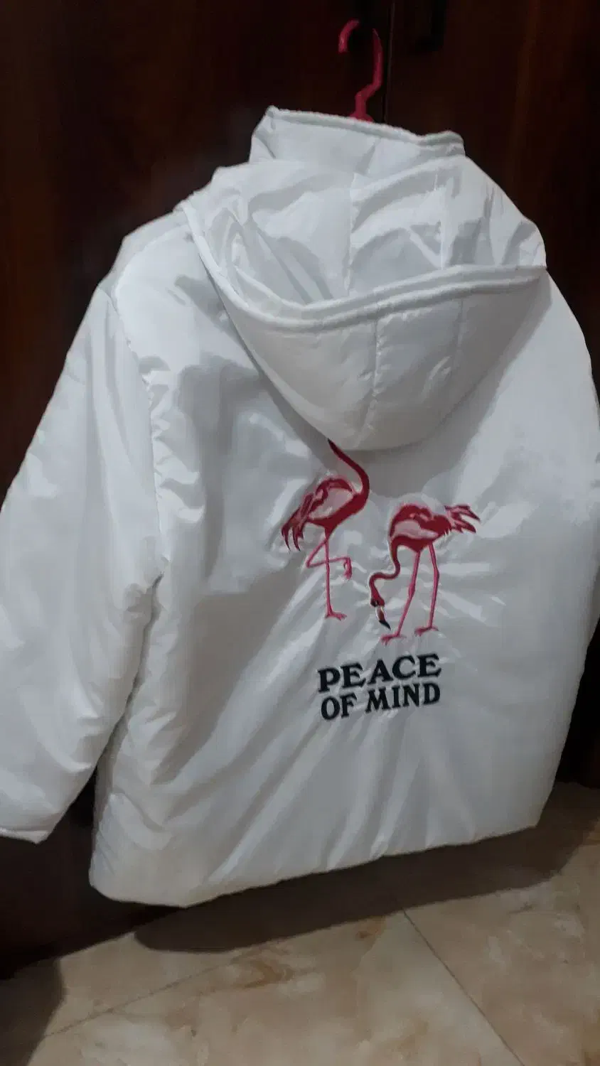 کاپشن سفید با طرح فلامینگو|کفش و لباس بچه|رشت, معلولین|دیوار