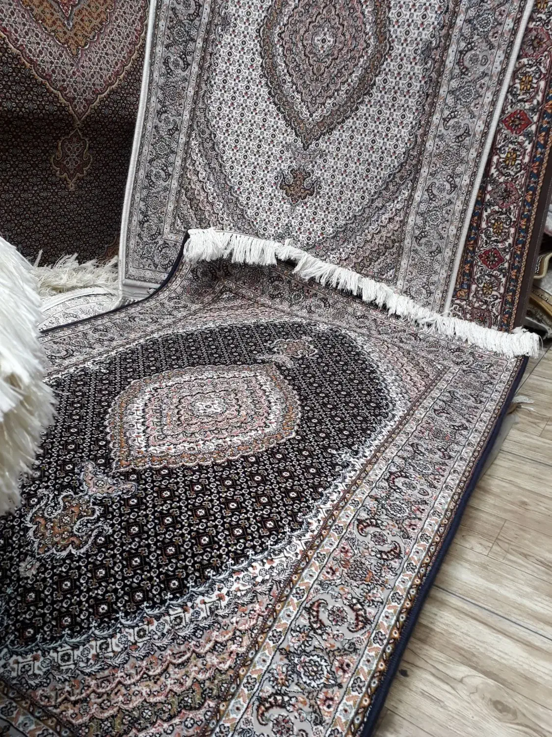فرش آشپزخانه ماهی کمال الملک زرنیم سرمه ایی|فرش|تبریز, |دیوار