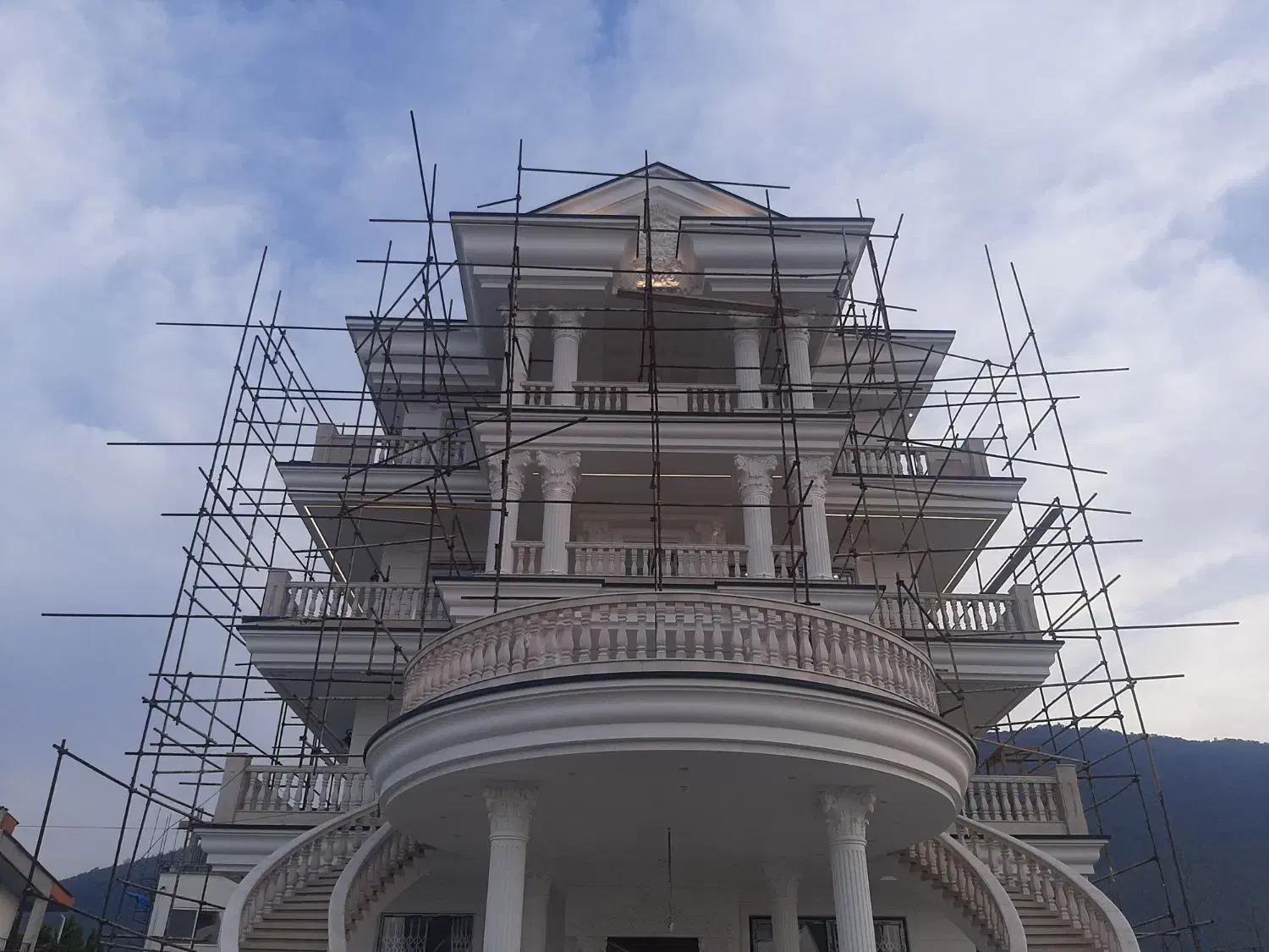 اوستا کارداربست هستم . دائم .روزمزد.متری|خدمات پیشه و مهارت|چالوس, |دیوار