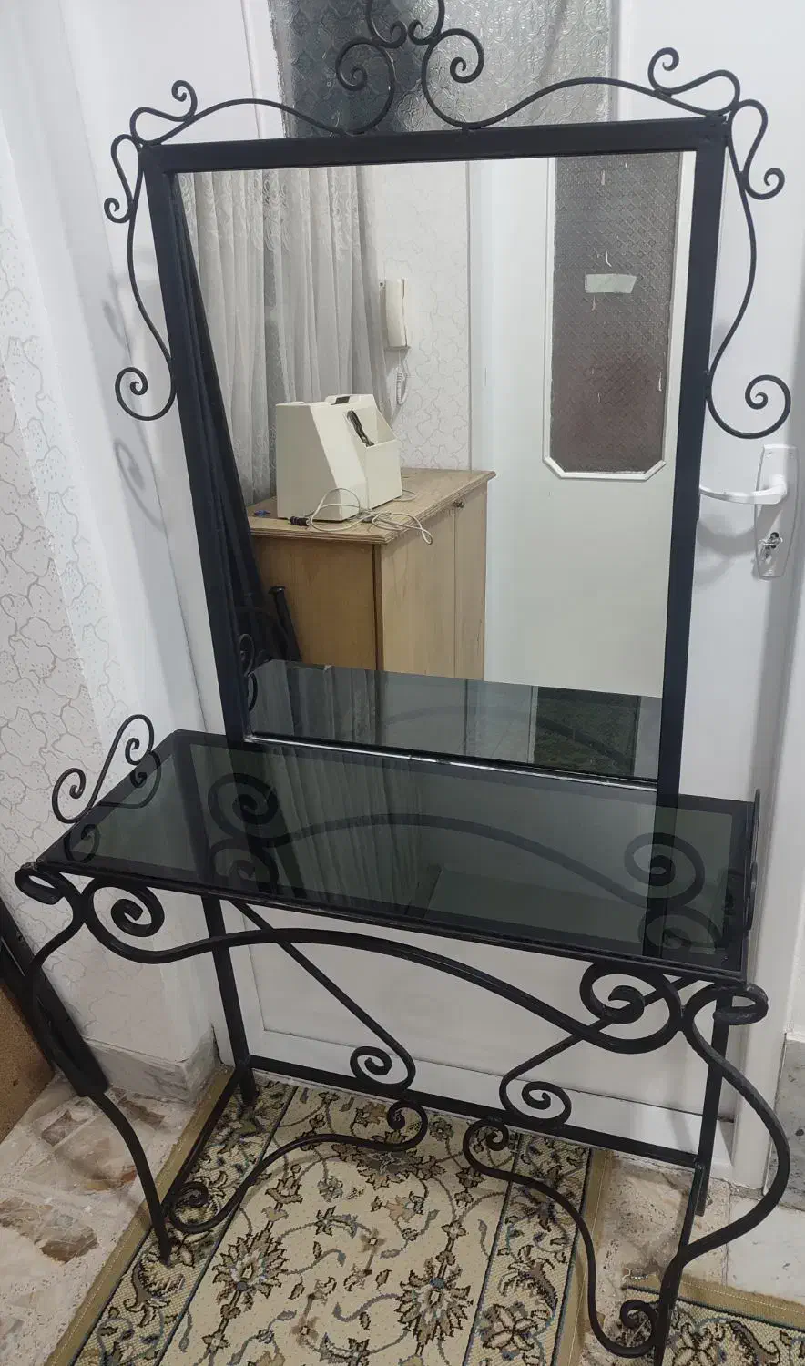 میز آرایش|آینه|نجف‌آباد, باغ ملی|دیوار