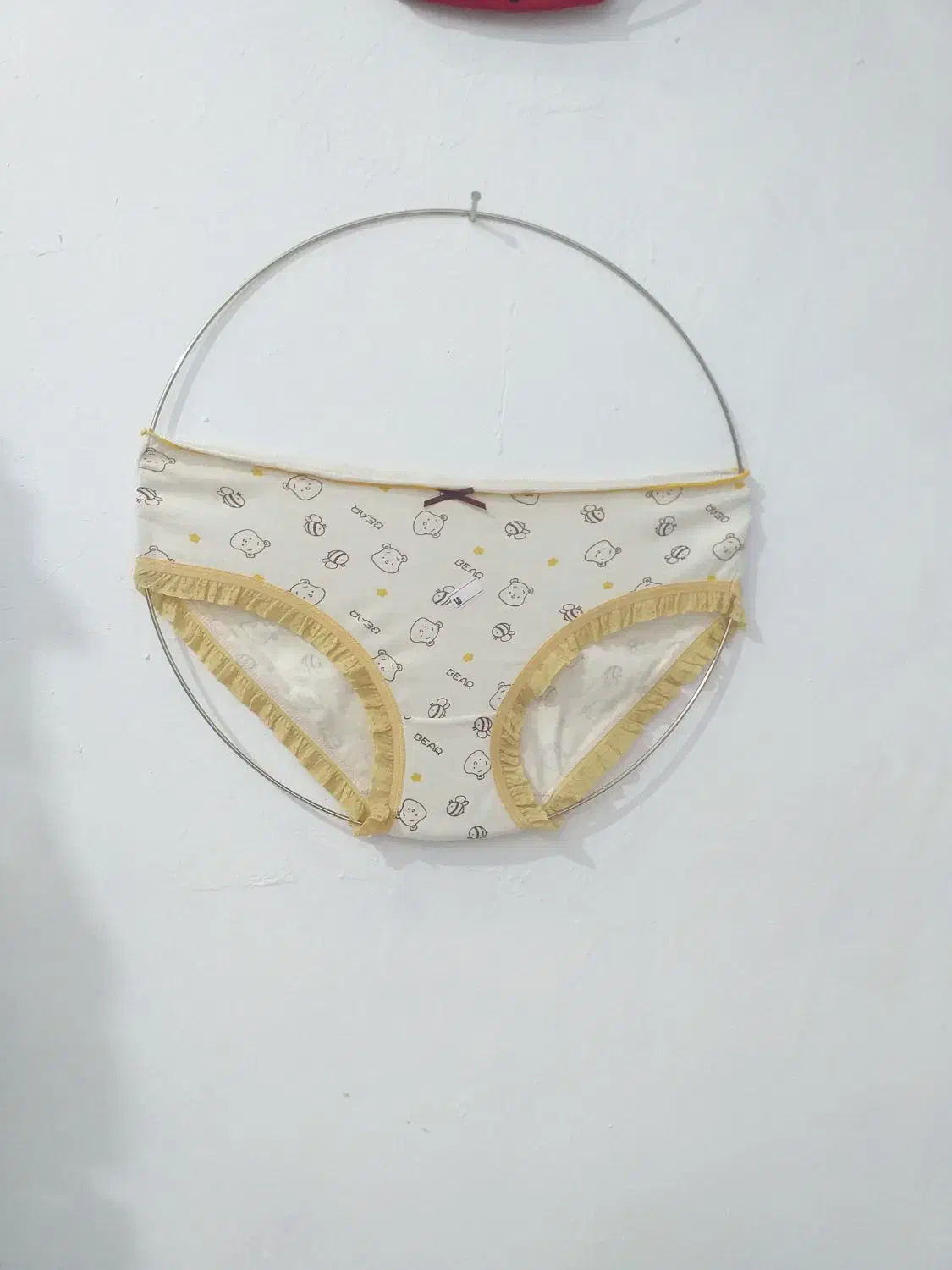 لباس زیر|لباس|مسجد سلیمان, |دیوار