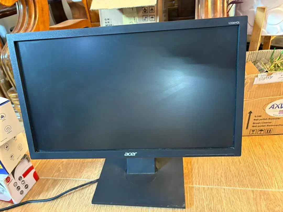 دوربین مداربسته|دوربین مداربسته|مشهد, هفت تیر (حافظ)|دیوار