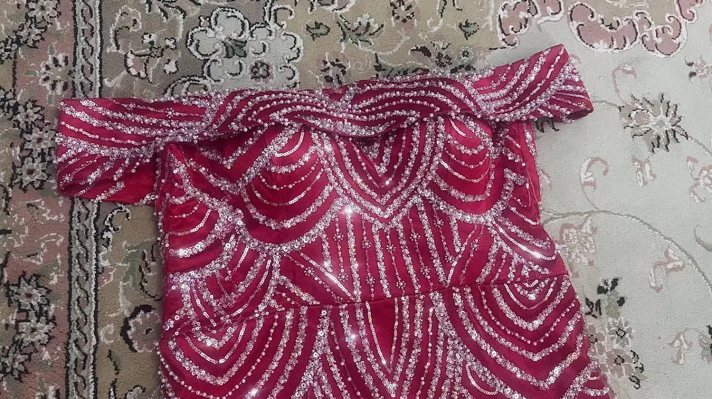 پیراهن مجلسی تمام کار شده ازمنجوق و‌مروارید و‌پولک|لباس|چالوس, |دیوار