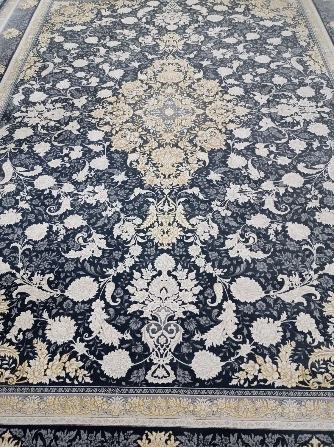 ۲تخته فرش نو|فرش|قم, زند آباد|دیوار