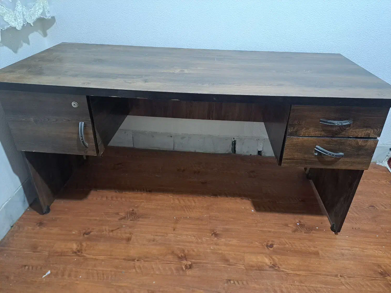 میز مدیریت|دفتر کار|شاهین‌شهر, مخابرات (شهید بهشتی)|دیوار