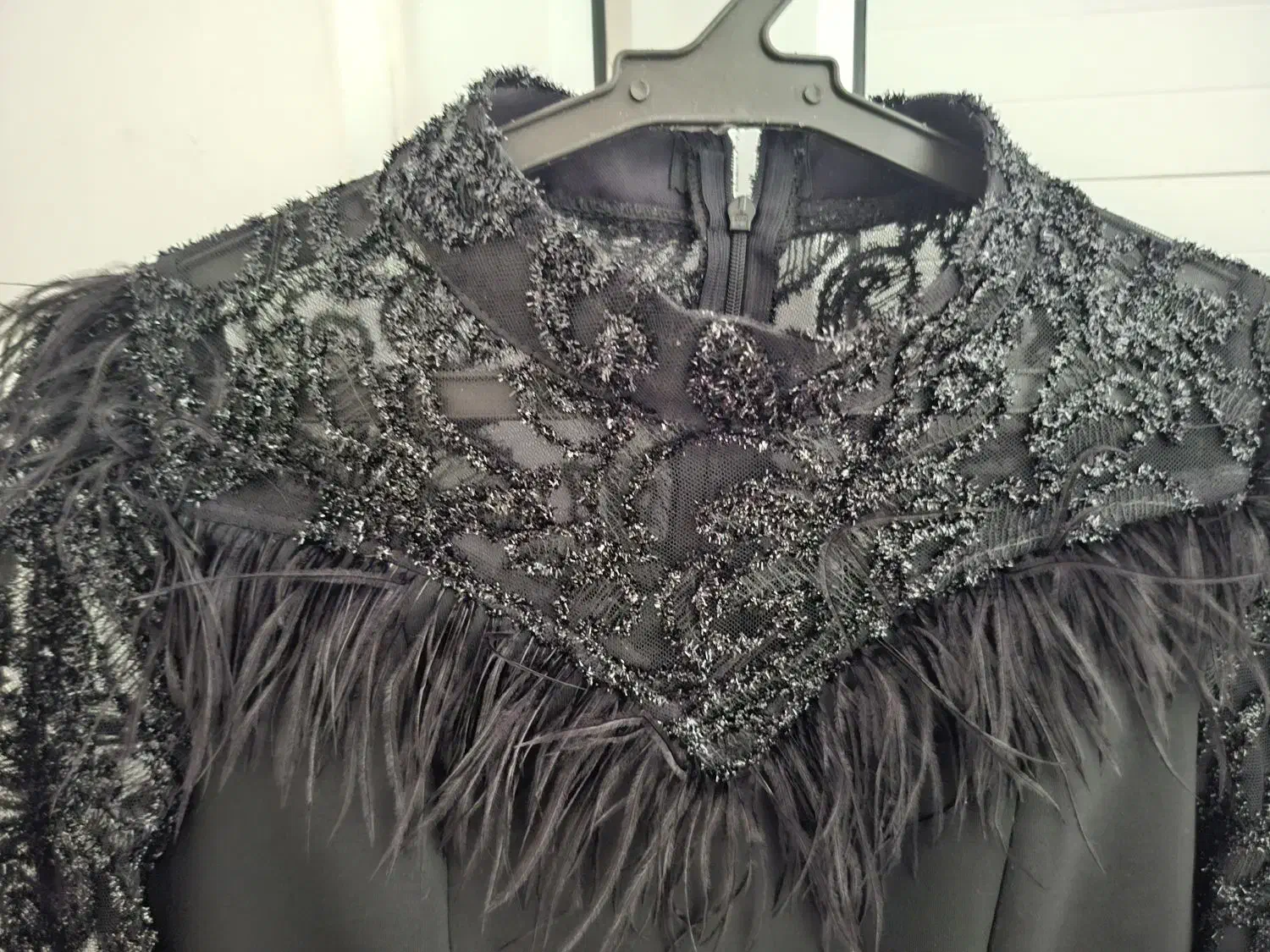 لباس مجلسی|لباس|صائین قلعه, |دیوار