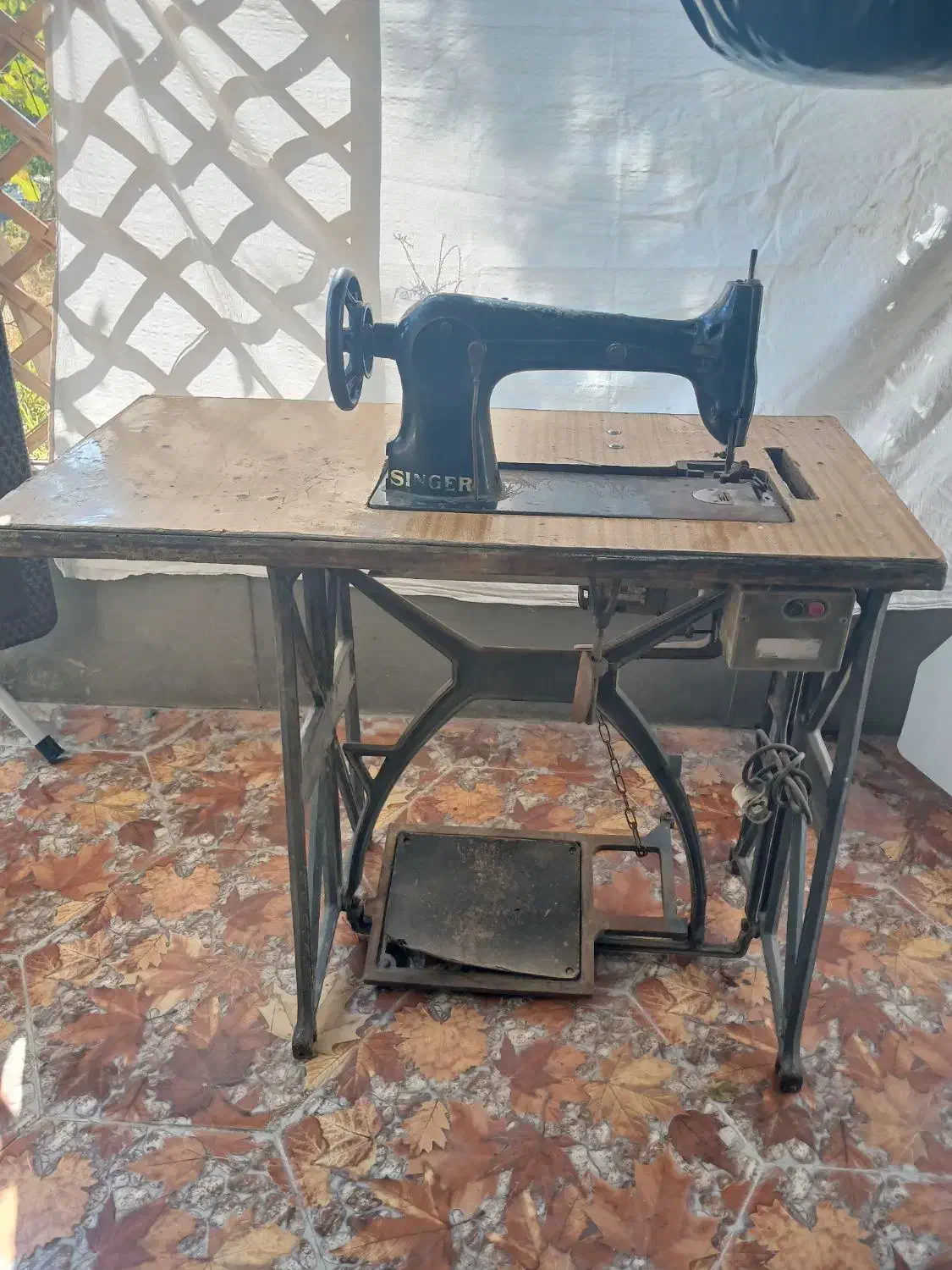 چرخ خیاطی قدیمی دکوری|چرخ خیاطی و ریسندگی|ماهدشت, |دیوار