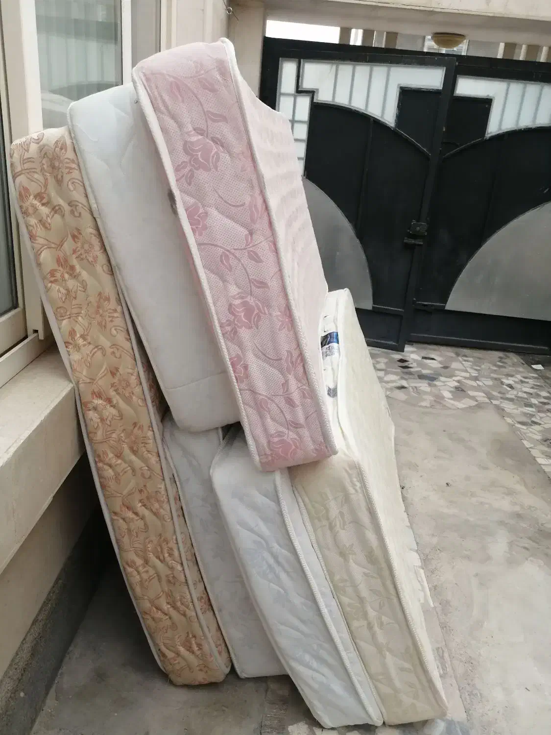 تخت و تشک|تشک تختخواب|جهرم, |دیوار