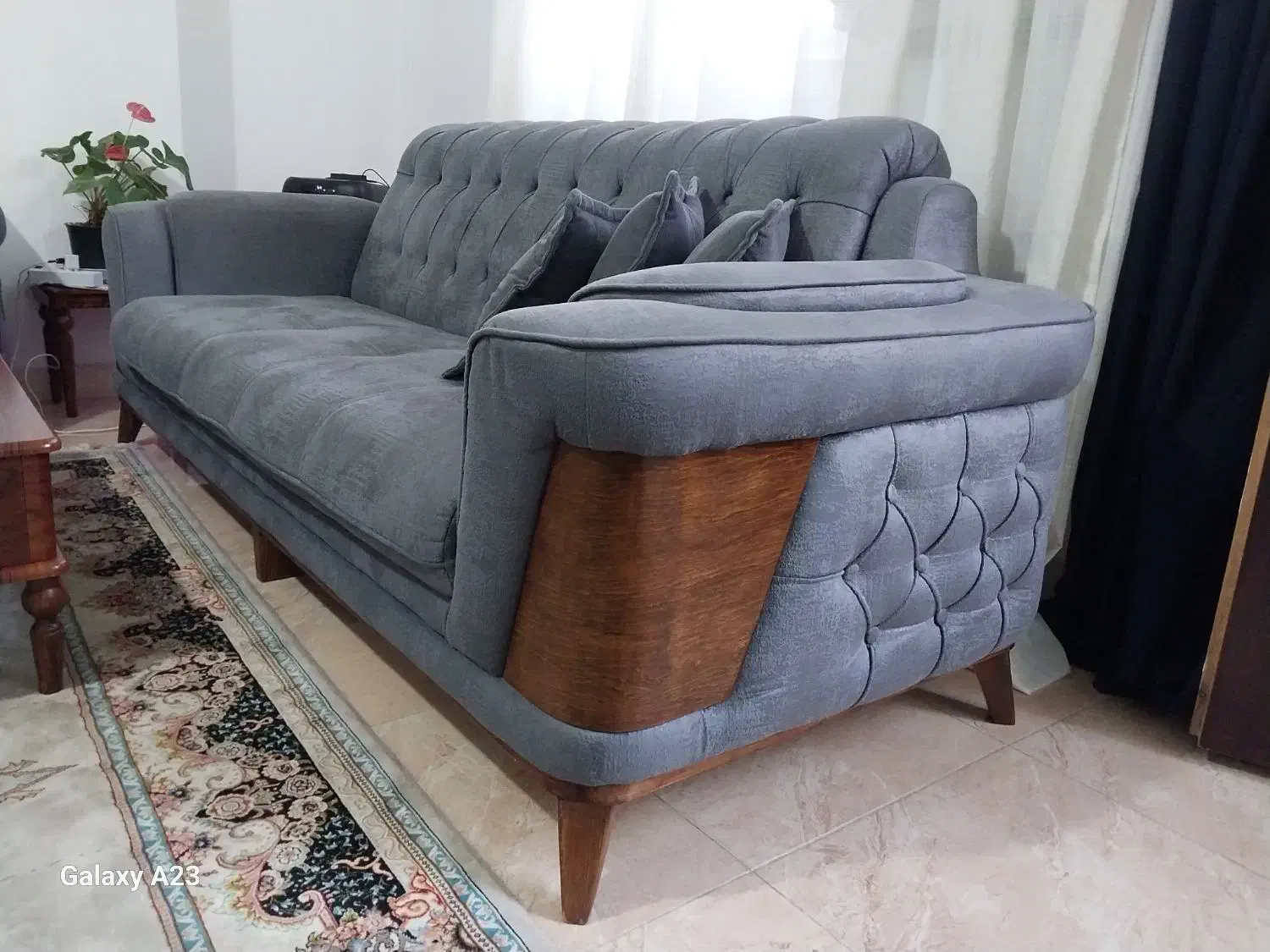 مبل ۸ نفره کاملا نو|مبلمان خانگی و میز عسلی|رشت, جانبازان|دیوار