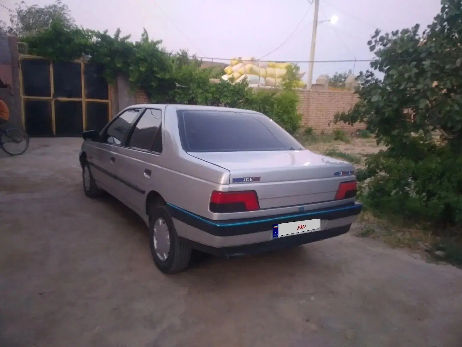 پژو ۴۰۵|خودرو سواری و وانت|اسفراین, |دیوار