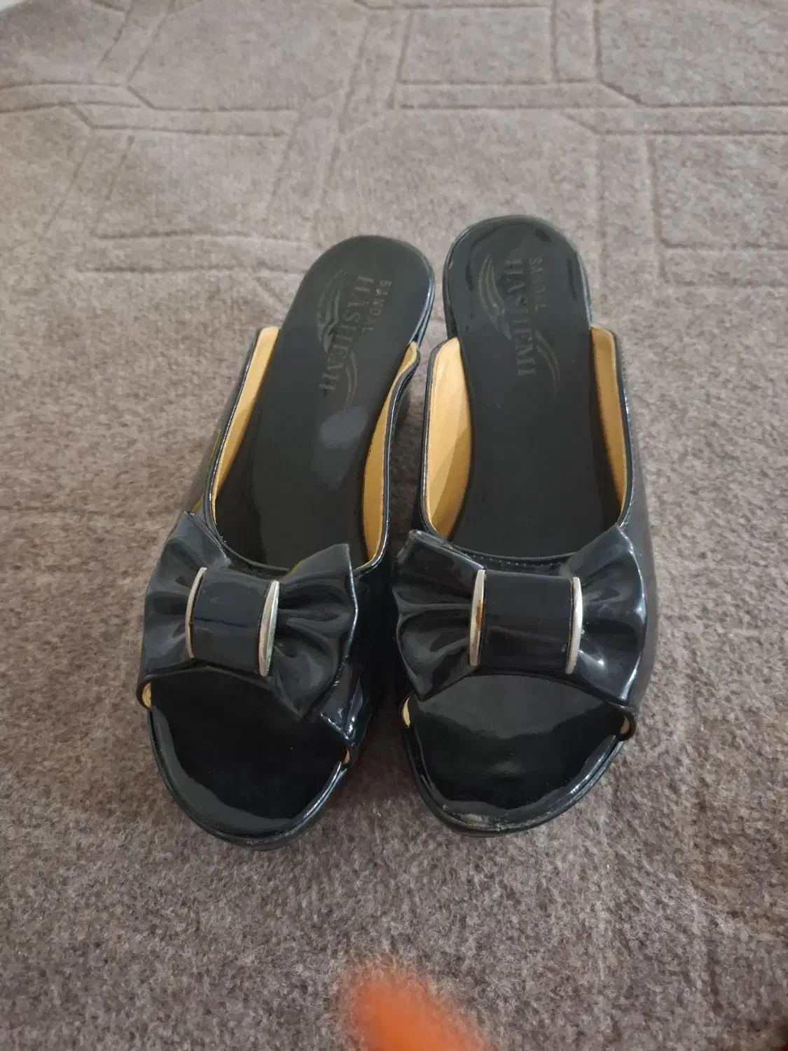 دمپایی مجلسی وروفرشی|کیف، کفش، کمربند|ملایر, |دیوار