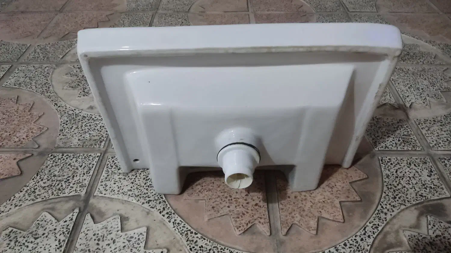 روشویی|لوازم سرویس بهداشتی|هشتگرد, شهرک وحدت|دیوار