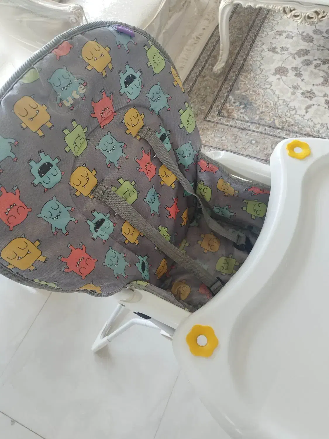 صندلی غذا و کریر|تخت و صندلی بچه|همدان, |دیوار