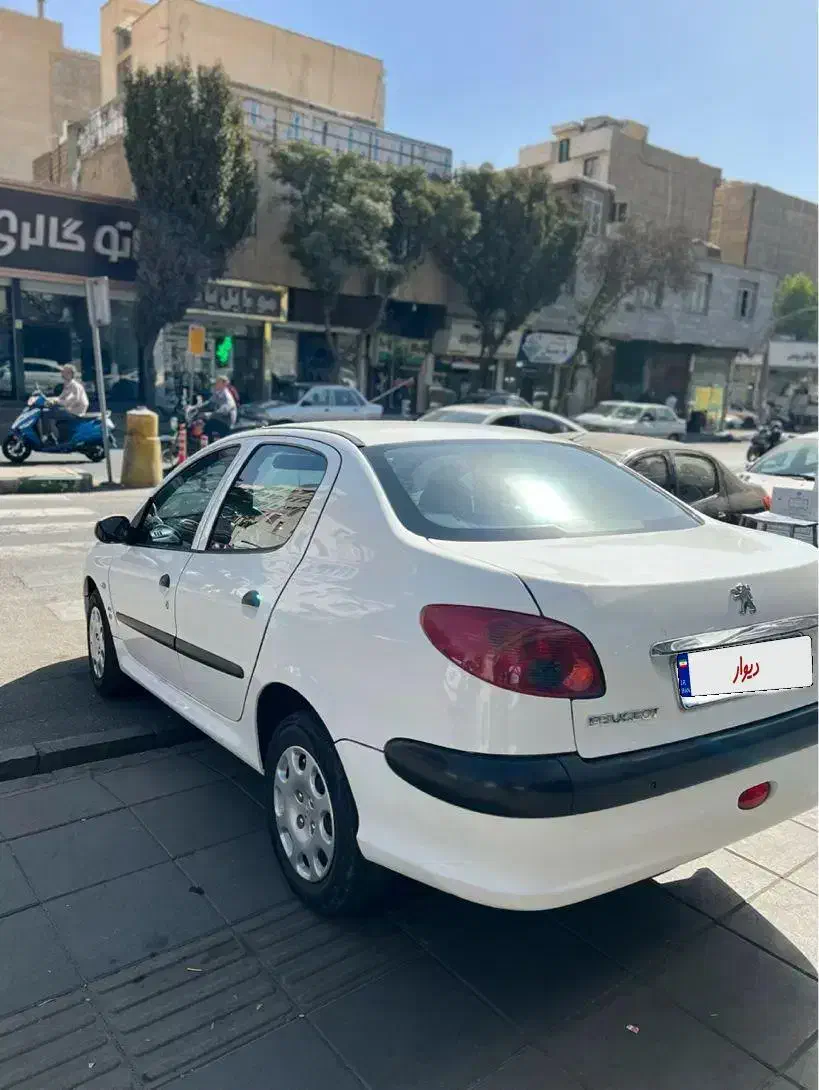 ۲۰۶ sd v8 سفید مدل۹۶|خودرو سواری و وانت|شهر ری, دولت‌آباد|دیوار