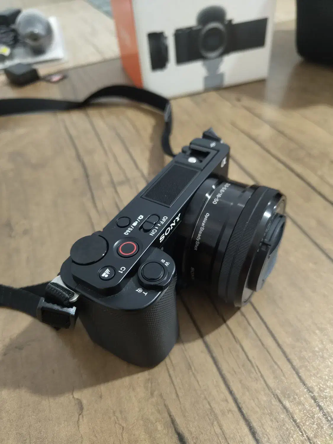 دوربین سونی zv-e10 خونگی تمیز.|دوربین عکاسی و فیلمبرداری|کرمان, |دیوار