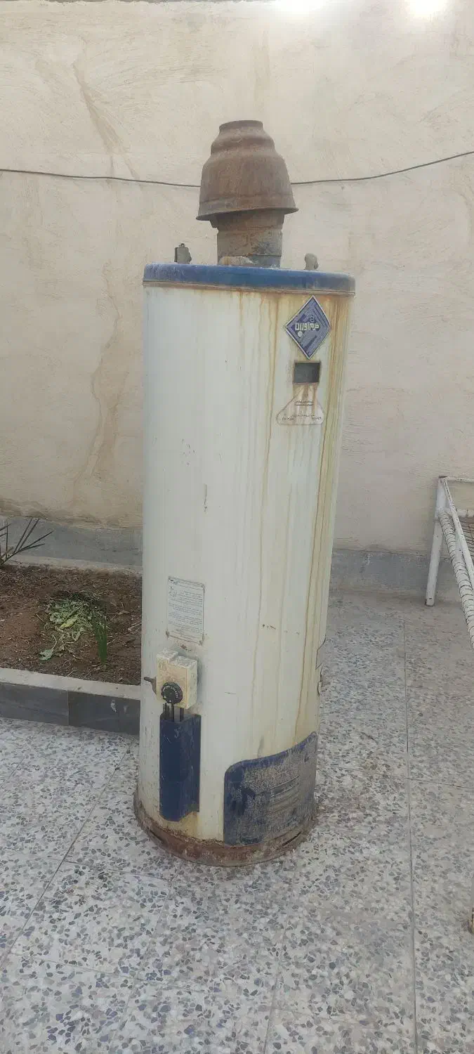 آب گرم کن مخزنی بزرگ|آبگرمکن، پکیج، شوفاژ|بندر ماهشهر, |دیوار