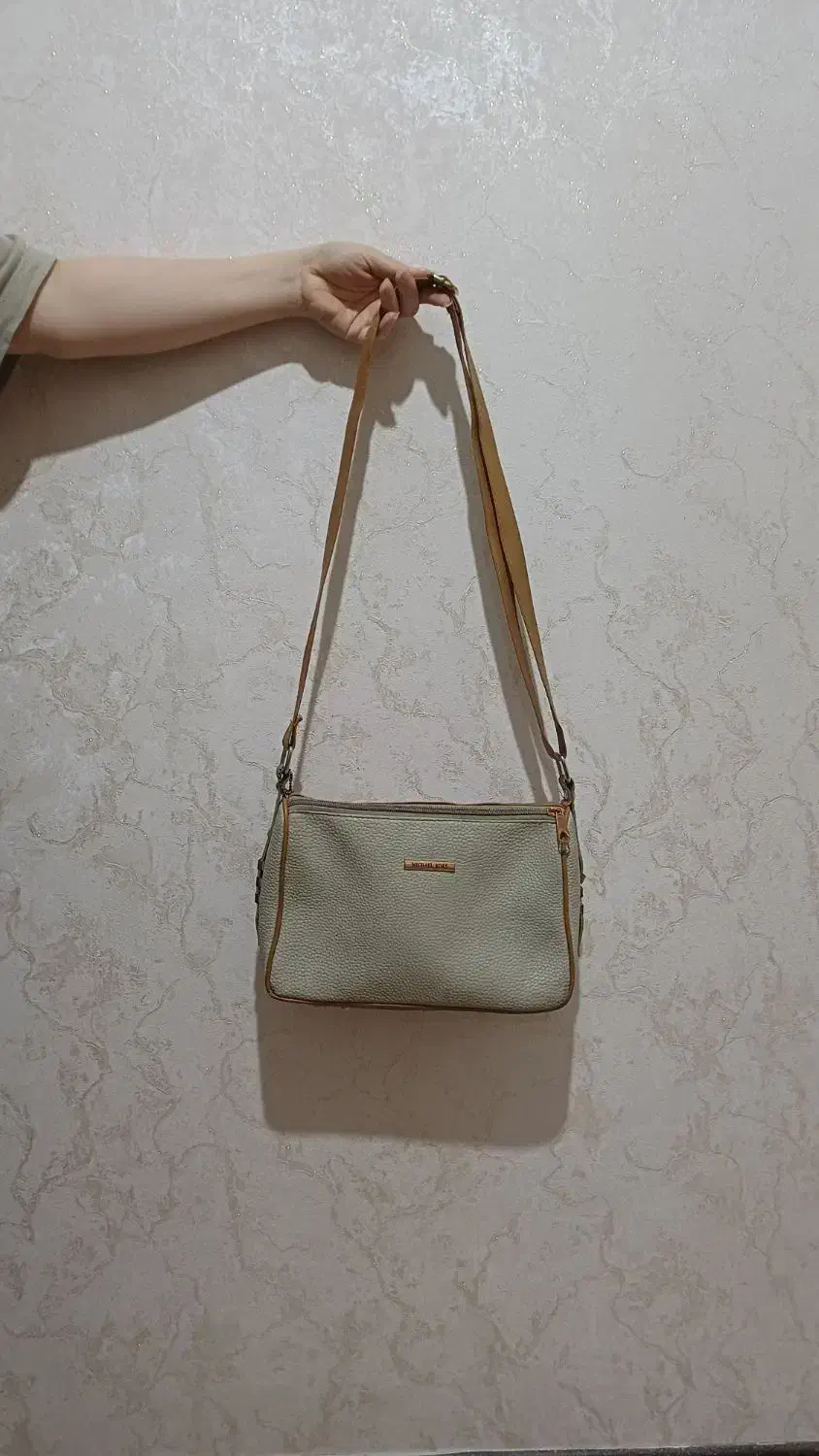 کیف|کیف، کفش، کمربند|کرج, حصارک بالا|دیوار