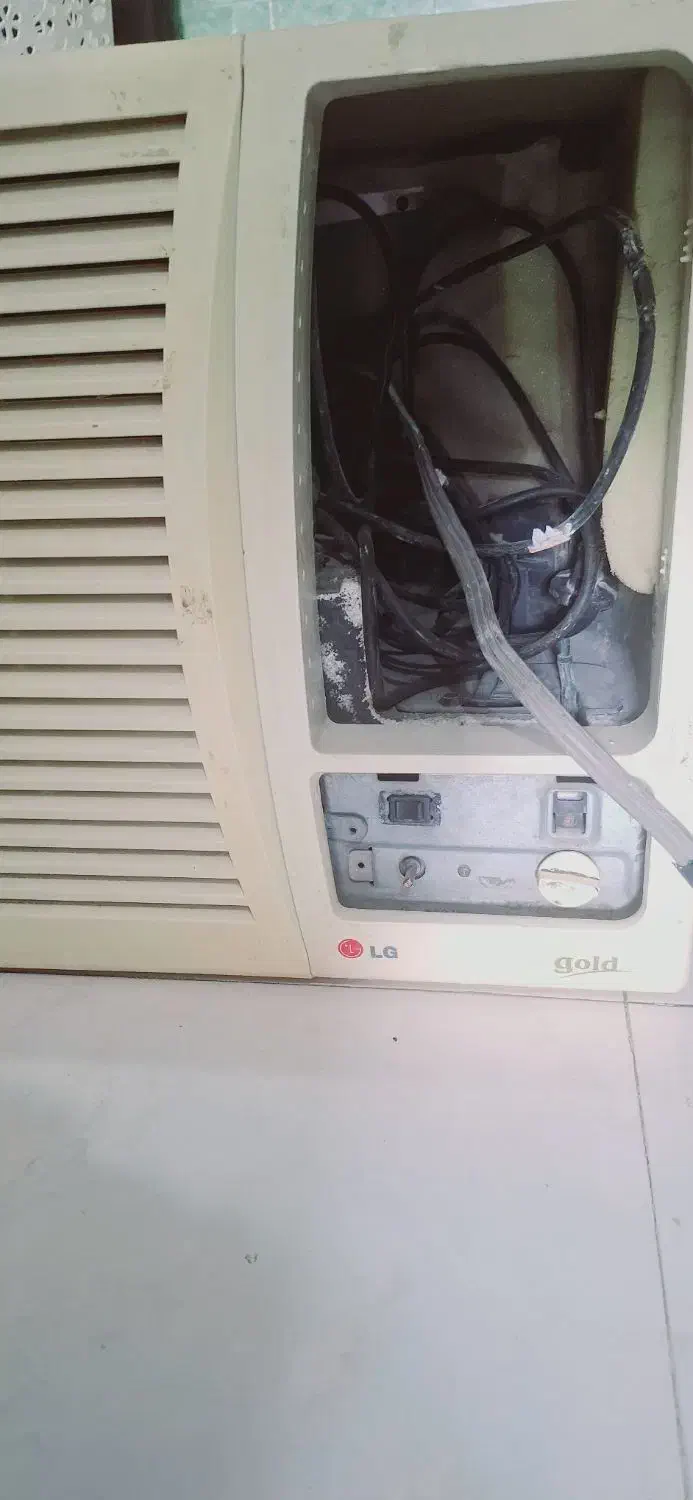 کولر گازی پشت پنجره ای|کولر گازی و فن‌کوئل|تایباد, |دیوار