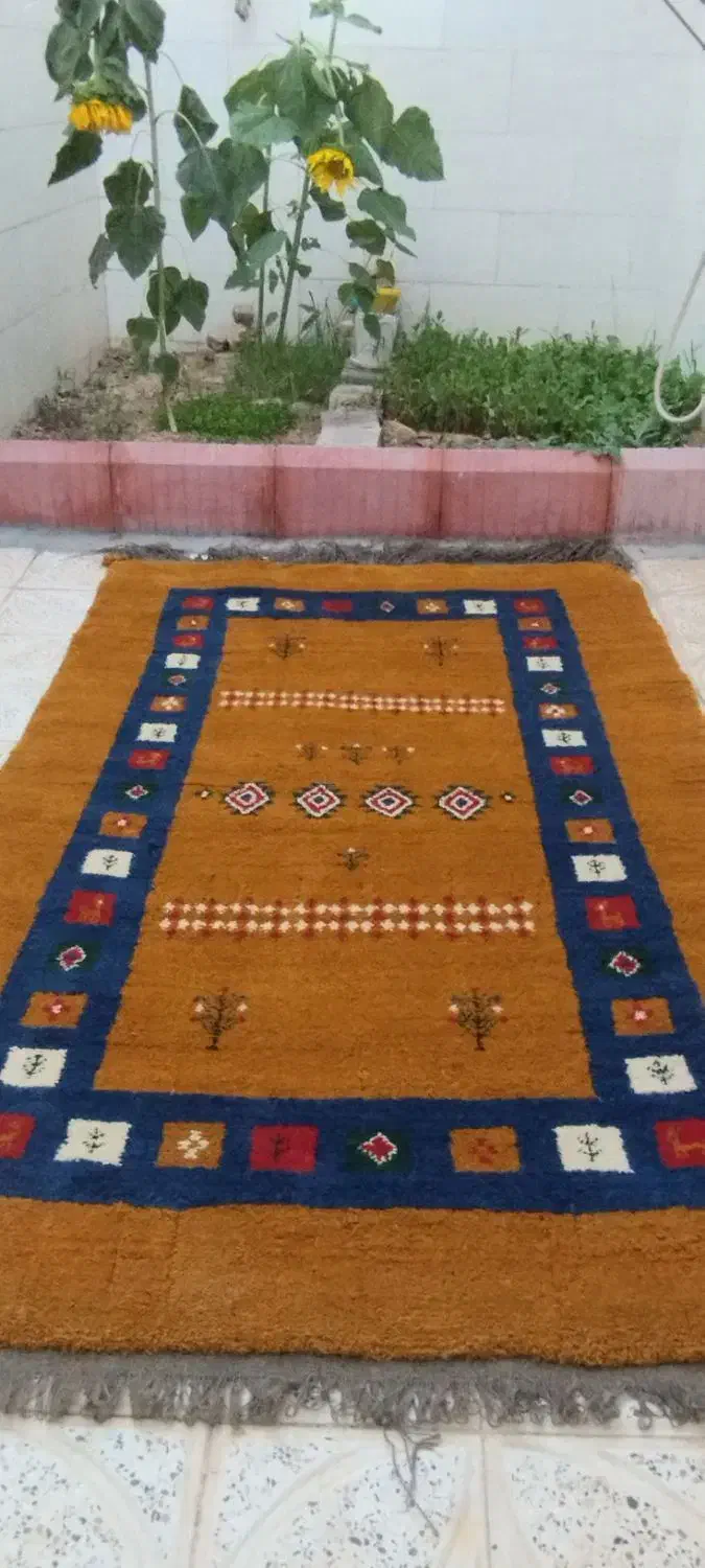 قالی گبه به ابعاد یک و نیم در دوونیم|گلیم، جاجیم، گبه|شهرکرد, |دیوار