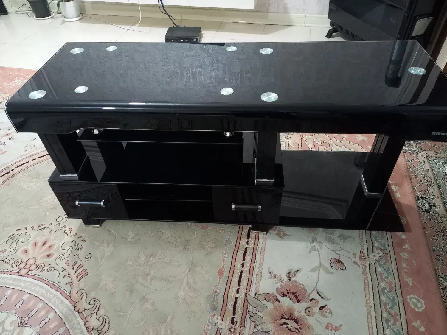 میز تی وی بزرگ شیشه ای سالم سالم|میز تلویزیون|سرخنکلاته, |دیوار