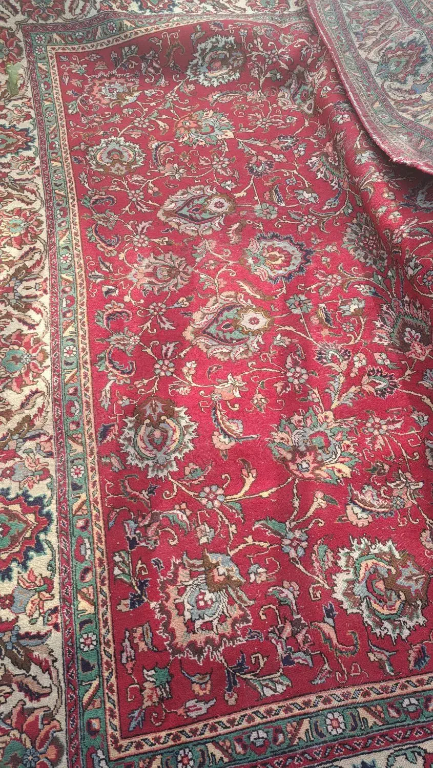 یک عدد فرش دست بافت کار کرده|فرش|مرند, |دیوار