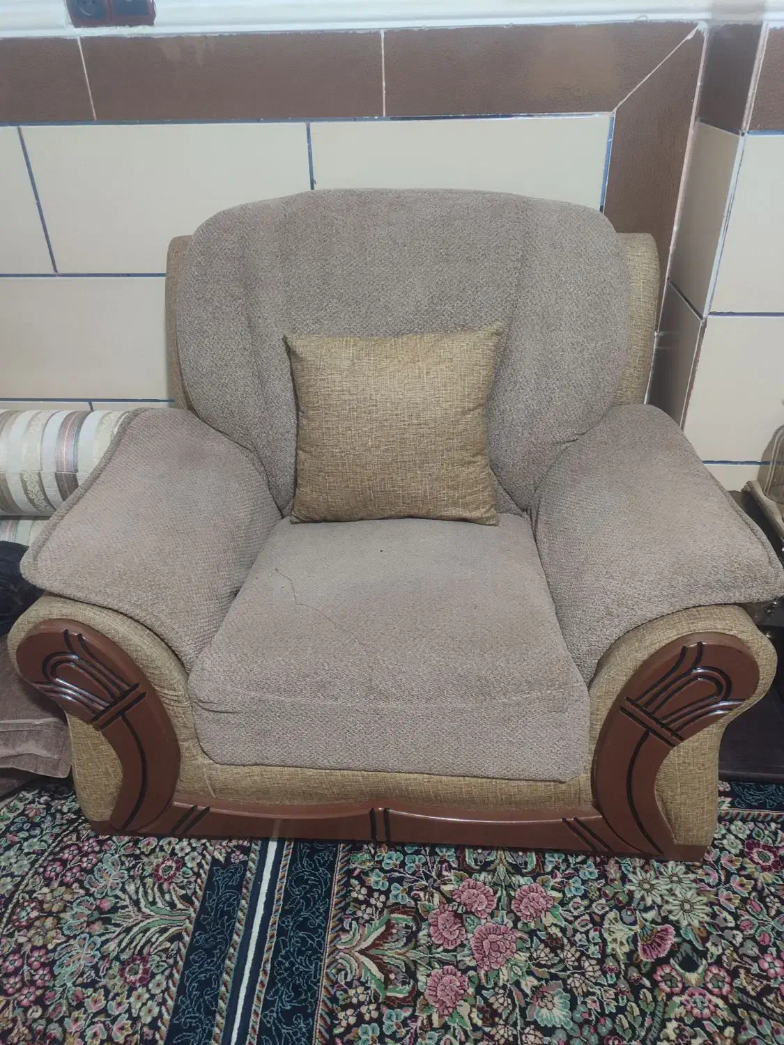 مبل|مبلمان خانگی و میز عسلی|کهنوج, |دیوار