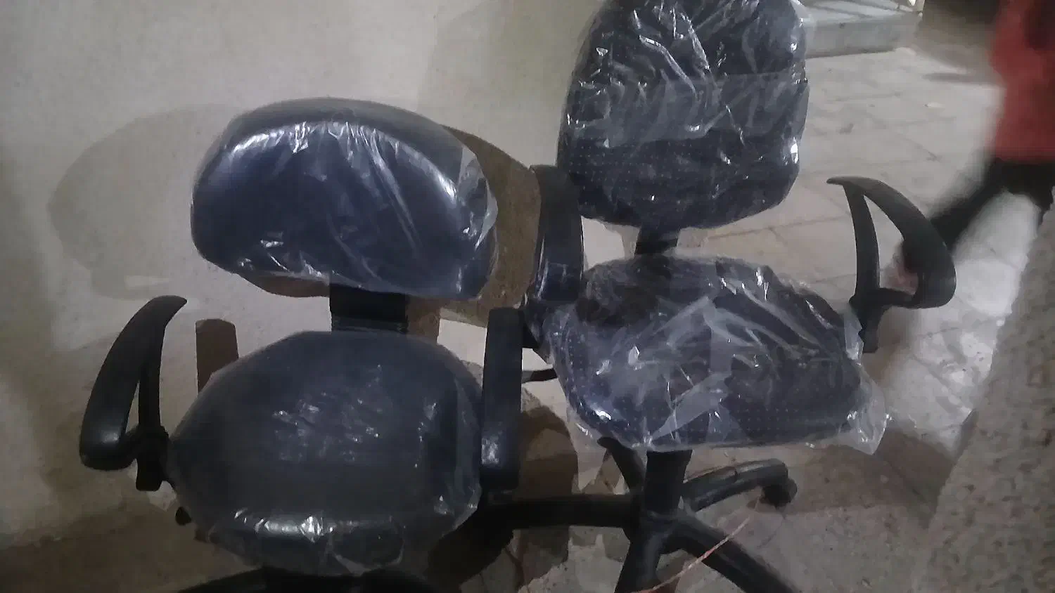 میز وصندلی چرخ دار|صندلی و نیمکت|ماهدشت, |دیوار