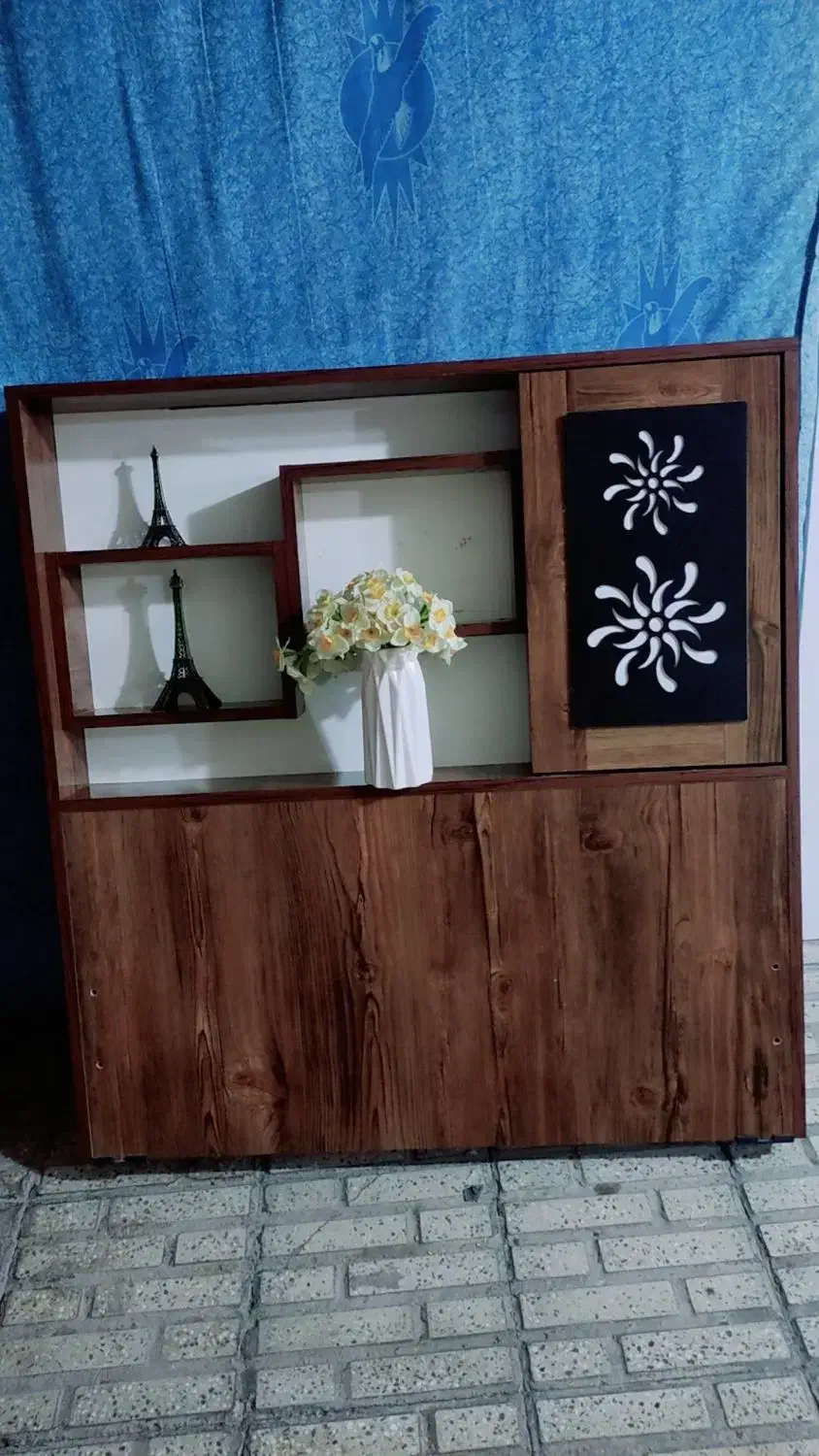 تخت خواب یک نفره بزرگسال با کفی ۸ پایه|تخت و سرویس خواب|شاهین‌شهر, خبرنگار|دیوار