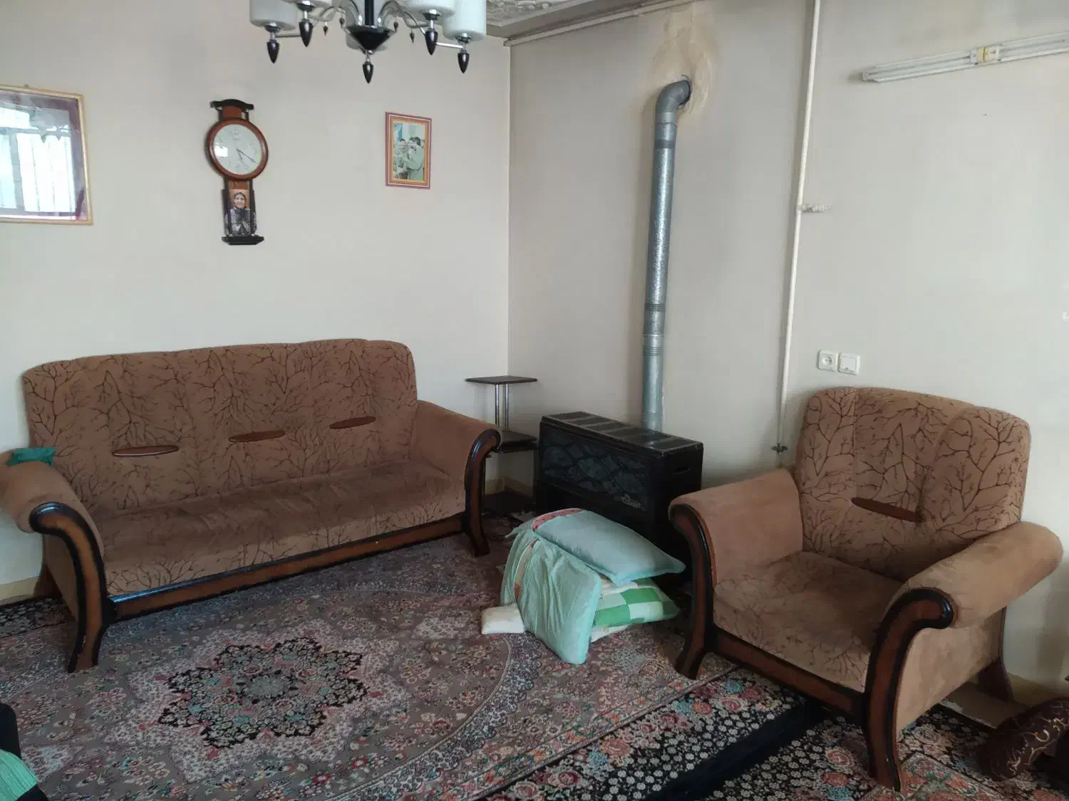 فروش مبل|مبلمان خانگی و میز عسلی|شاهین‌شهر, بانک استان|دیوار