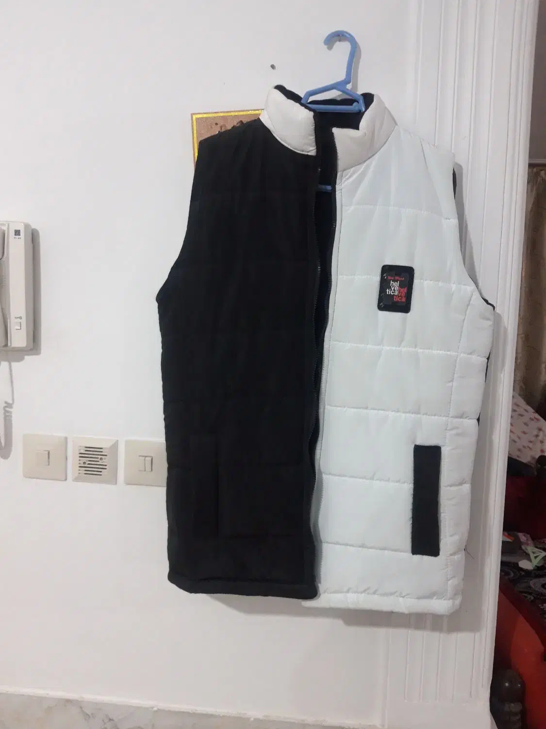 پافر|لباس|سبزوار, پیروزی|دیوار