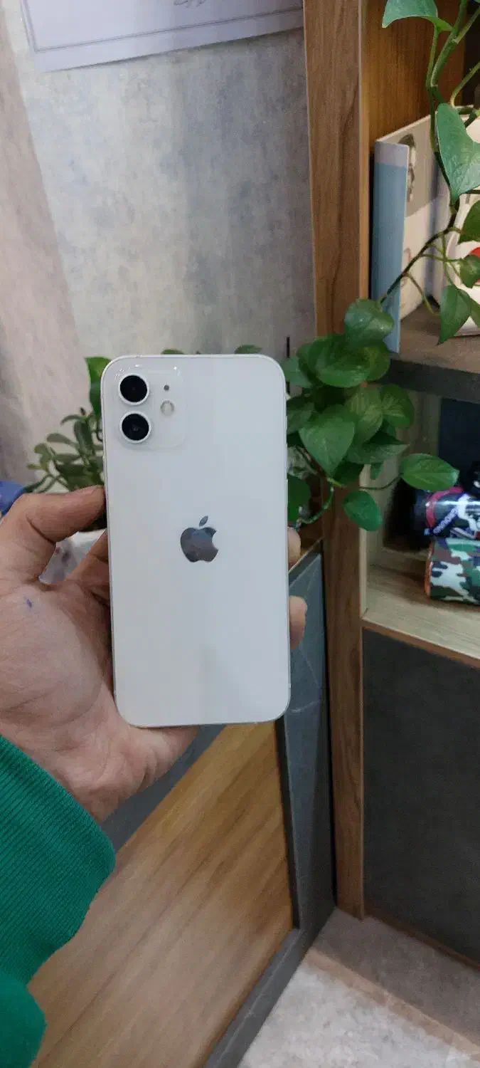 ۱۲ نرمال ۱۲۸ گیگ ch بسیار تمیز|موبایل|قم, سراجه (۱۵ خرداد)|دیوار