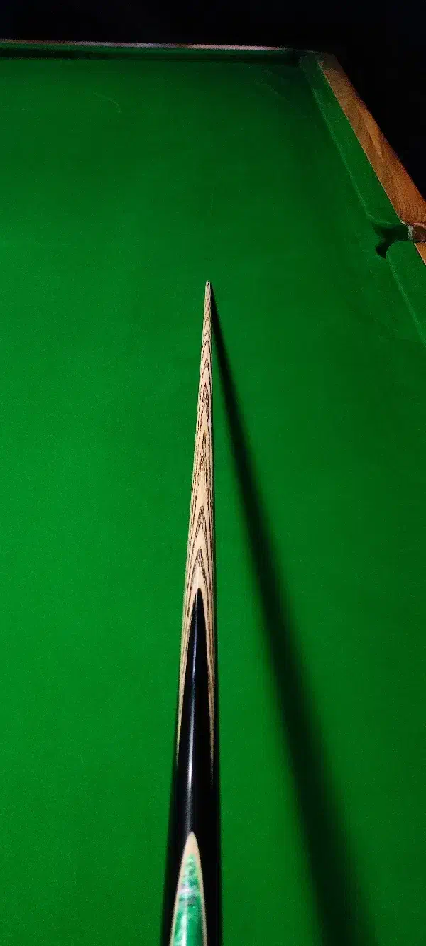 چوب اسنوکر اومین در حد|ورزش‌های توپی|تربت‌حیدریه, میدان مرکزی|دیوار