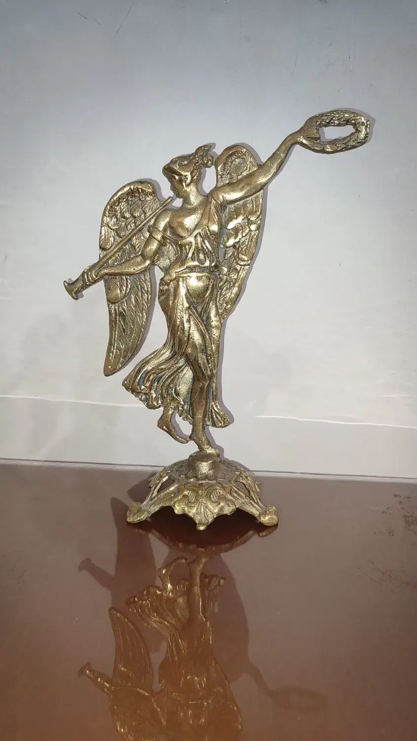 مجسمه فرشته جنس برنج تو پر|مجسمه، تندیس، ماکت|الیگودرز, |دیوار