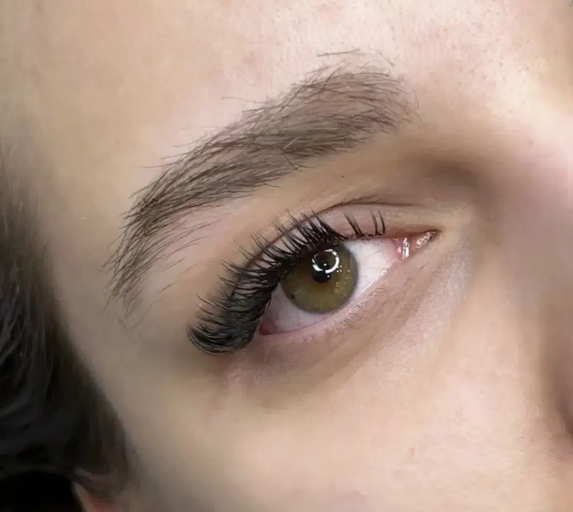 مژه|خدمات آرایشگری و زیبایی|بروجرد, |دیوار