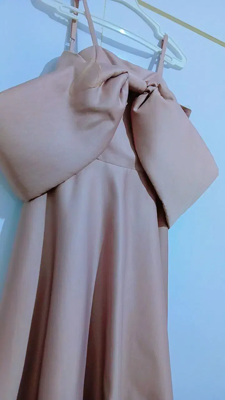 لباس مجلسی.|لباس|ساوه, |دیوار