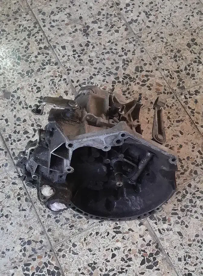 گیربکس۲۰۶فرانسوی|قطعات یدکی و لوازم جانبی|بندر انزلی, پرستار|دیوار