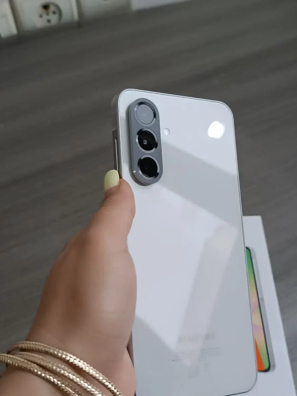 a56|موبایل|پرند, فاز ۴|دیوار