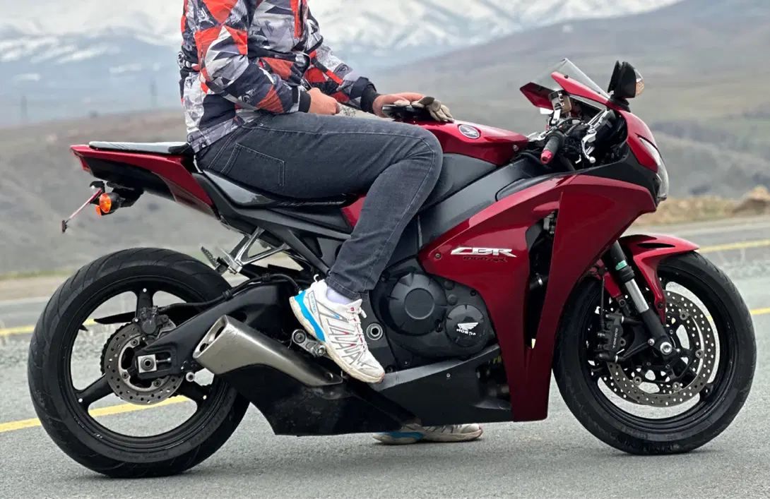 Cbr 1000rr|موتورسیکلت|تهران, گمرک|دیوار