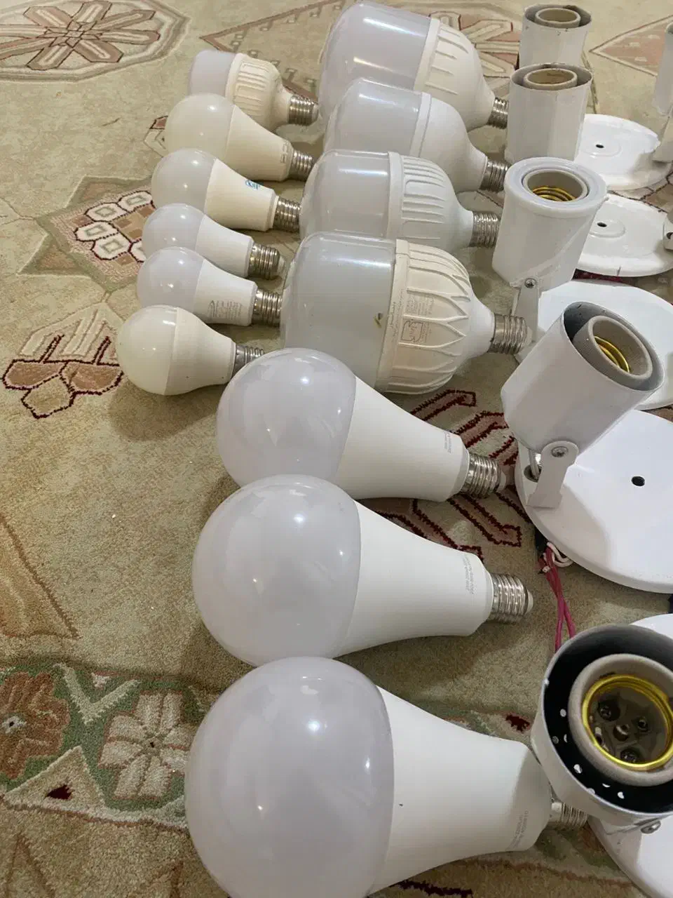 لامپ ال ای دی به همراه سرلامپ|لامپ و چراغ|دهلران, |دیوار