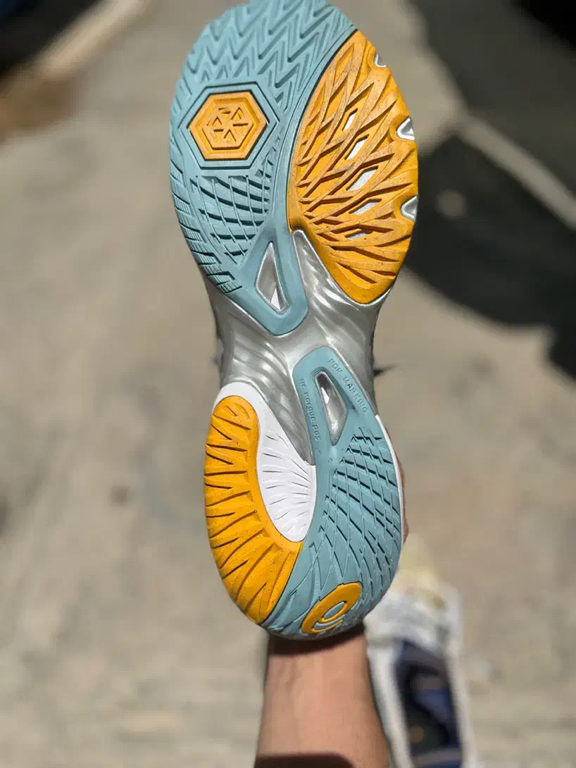 کفش والیبال متارایز (اورجینال)|کیف، کفش، کمربند|اصفهان, پروین|دیوار