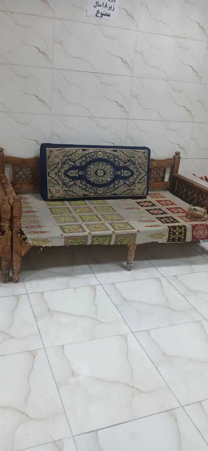 تخت سنتی چوبی 1در2|تخت و سرویس خواب|پاکدشت, خاتون آباد|دیوار