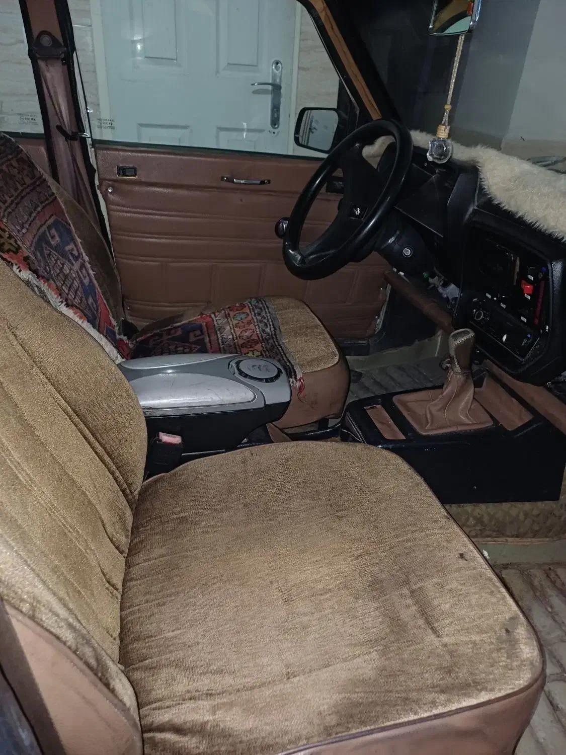 صندلی و رودری کرم کاپوت و در و سپر جلو عقب|قطعات یدکی و لوازم جانبی|تبریز, |دیوار