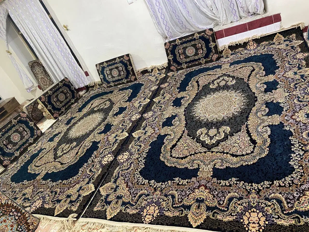 دو تیکه فرش اصل دو در سه با شش پشتی|فرش|بانه, |دیوار