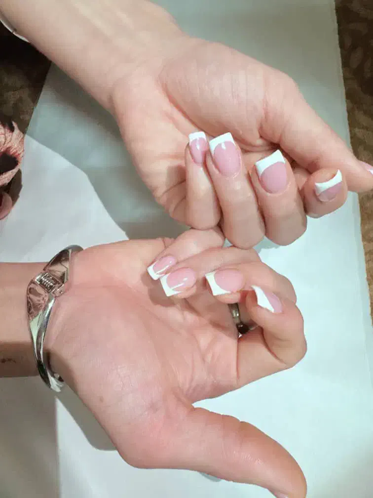 کاشت ناخن با نازلترین قیمت در خورموج فقط ده نفر|خدمات آرایشگری و زیبایی|خورموج, |دیوار