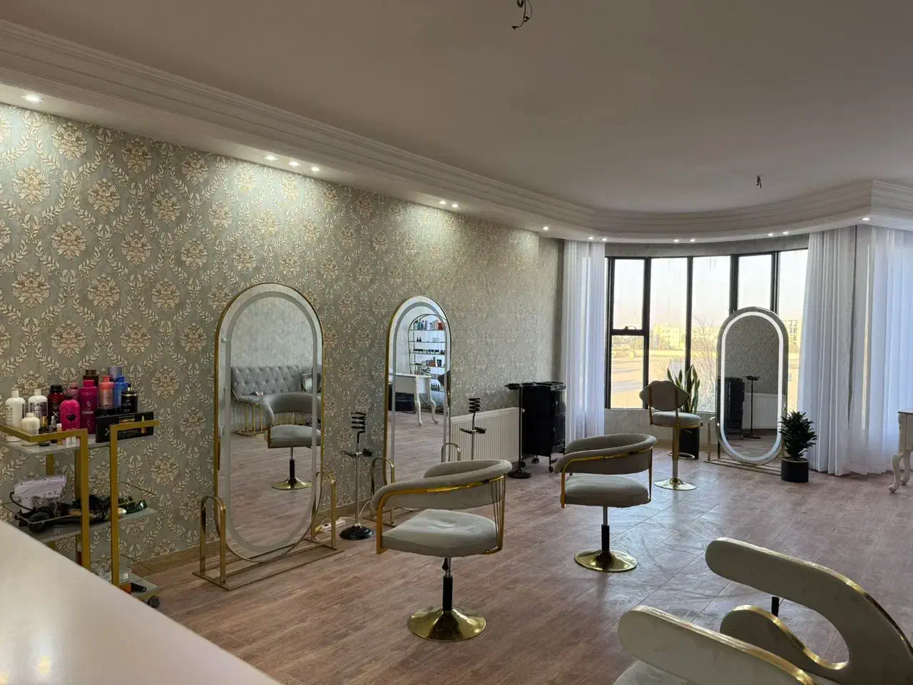 دعوت به همکاری در سالن زیبایی و آرایشی|استخدام درمانی، زیبایی، بهداشتی|یزد, |دیوار